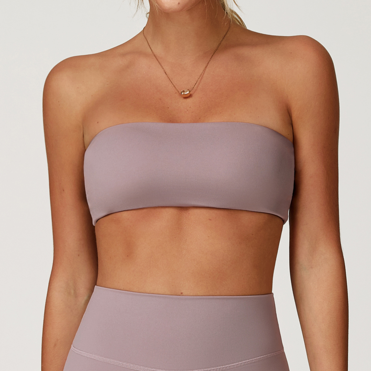 Seamless Nude Feel Sports Bra  - đánh giá và giá Base Layer Top